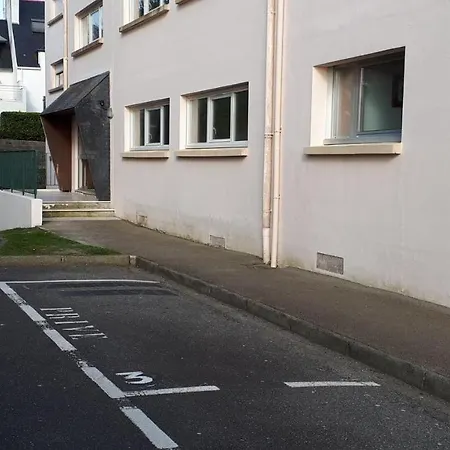 Apartment Face A La